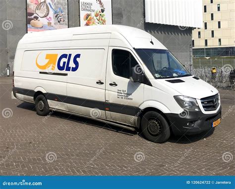 GLS Parcel Service .